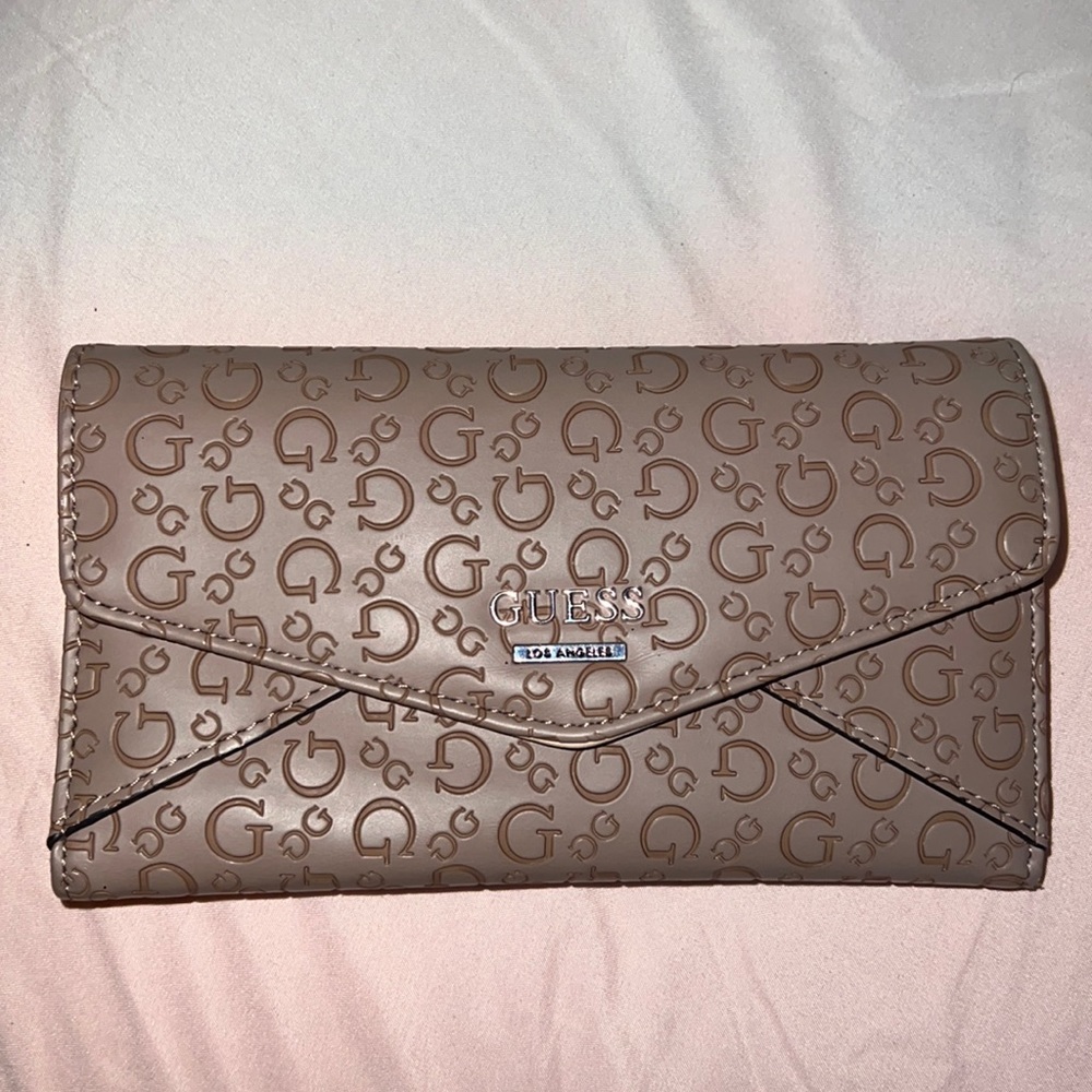 NWOT GUESS Wallet/Purse
